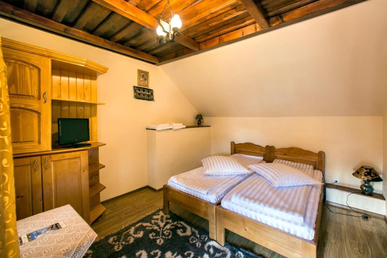 Pensiunea Cretuca Botiza Quarto foto